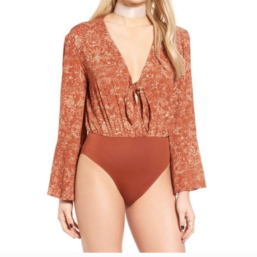 Sun and Shadow Nordstrom rust orange bodysuit Smal